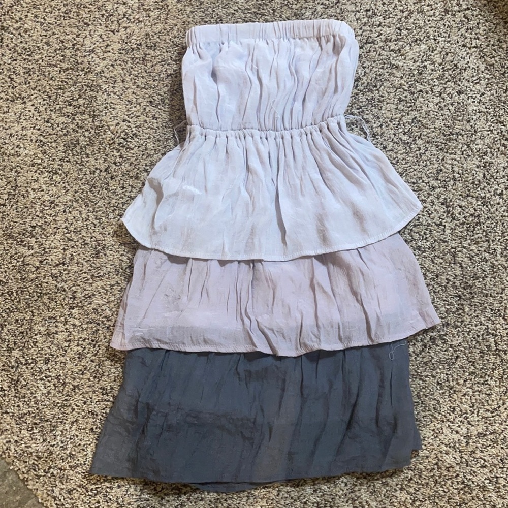 Small Rue21 strapless dress. Wore a handful of times. Different shades of purple